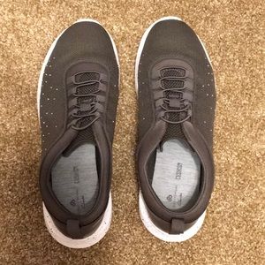 Cloudsteppers by Clark’s slip-on sneakers